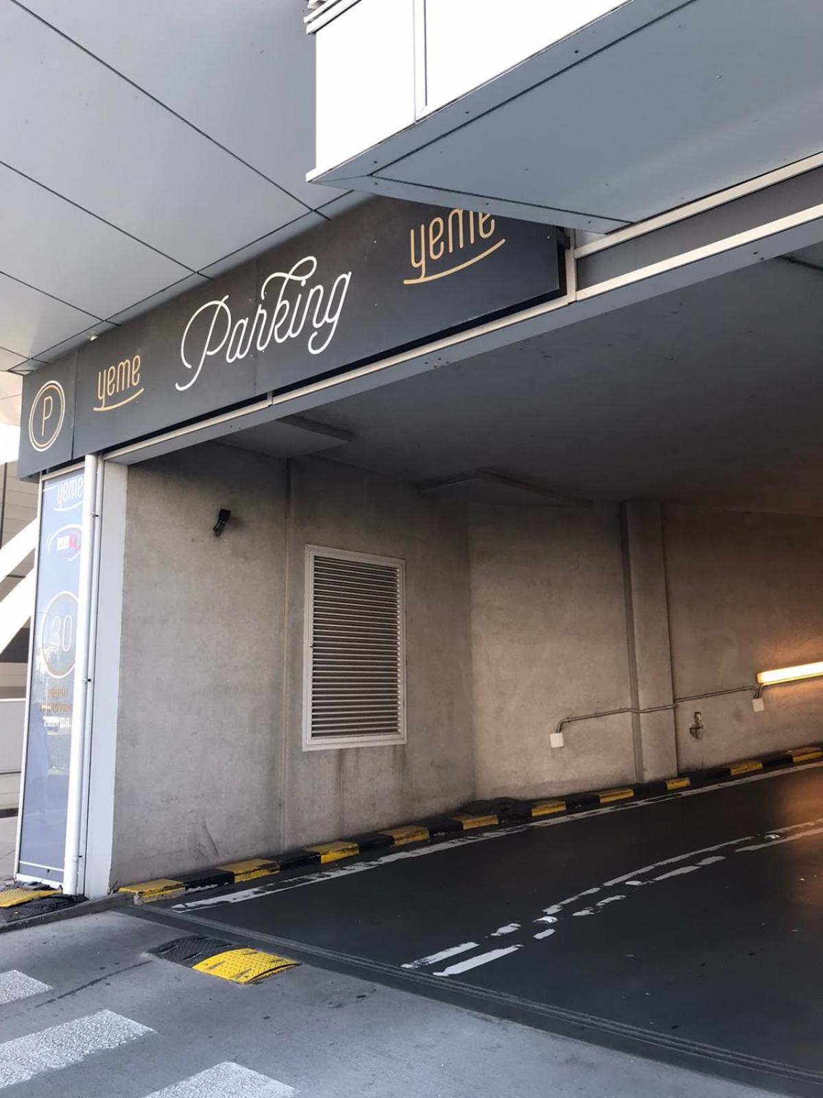 Majestic Golden View Apartment Bratislava Exterior foto