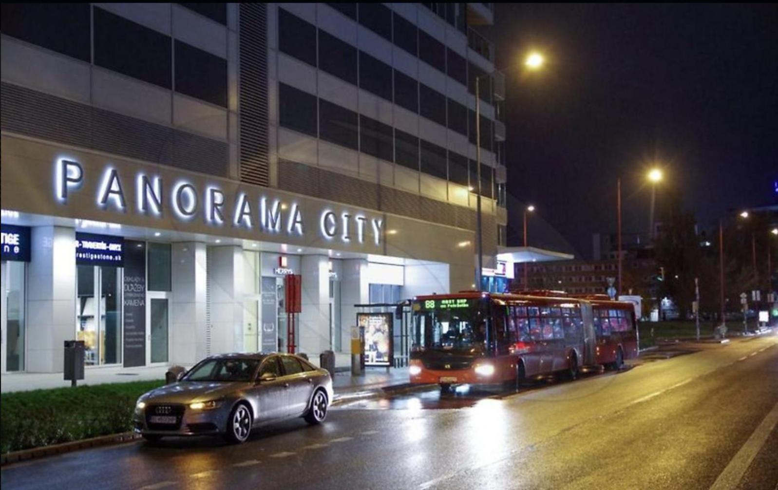 Majestic Golden View Apartment Bratislava Exterior foto